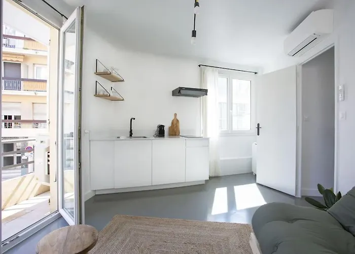 Appartement 3 Pieces / Proche Plage / Centre / Clim